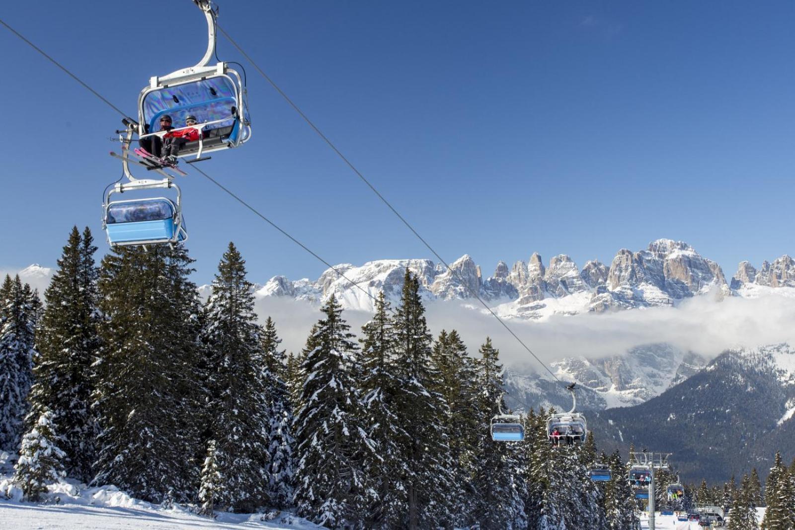 Hotel Lory - Molveno - Dolomiti Ngoại thất bức ảnh